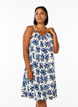 Midi strap dress in organic cotton, Hvit, Model image number 0