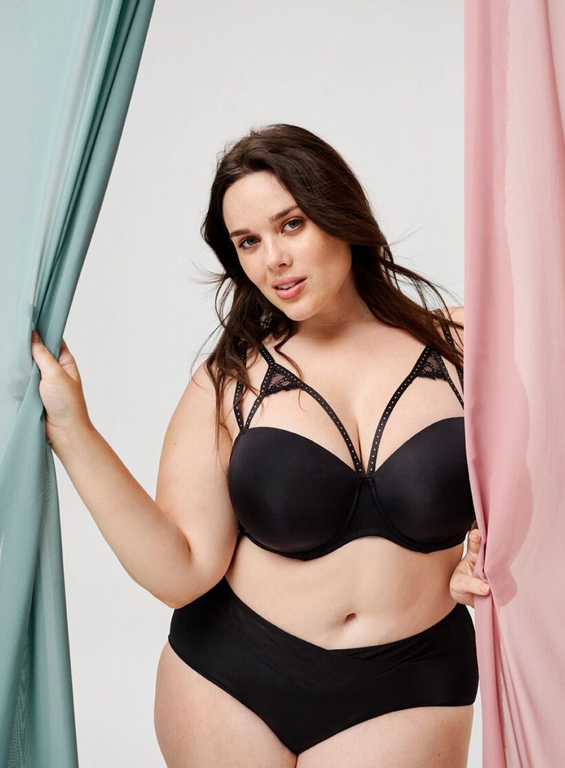 Karismatisk undertøy, , Model