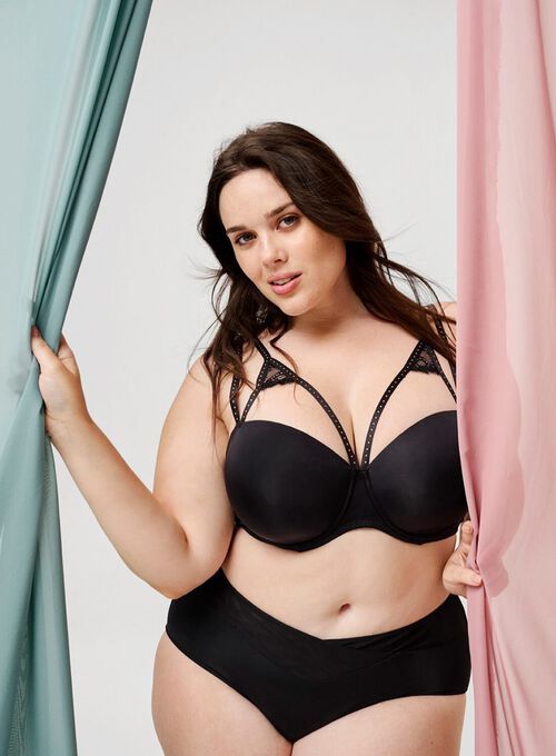 Karismatisk undertøy, , Model