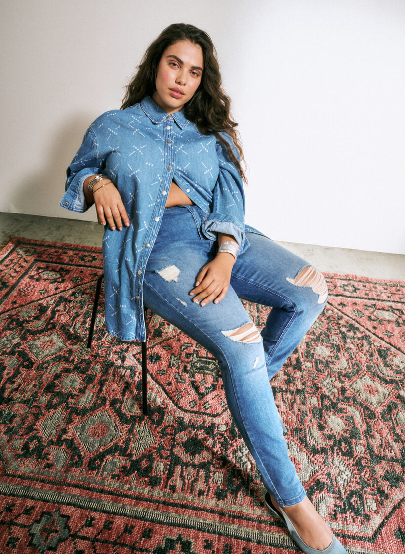 Amy jeans med supersmal passform og rippede detaljer, Blue denim, Image