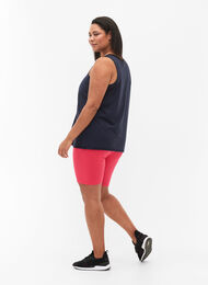Tettsittende treningsshorts, Azalea, Model