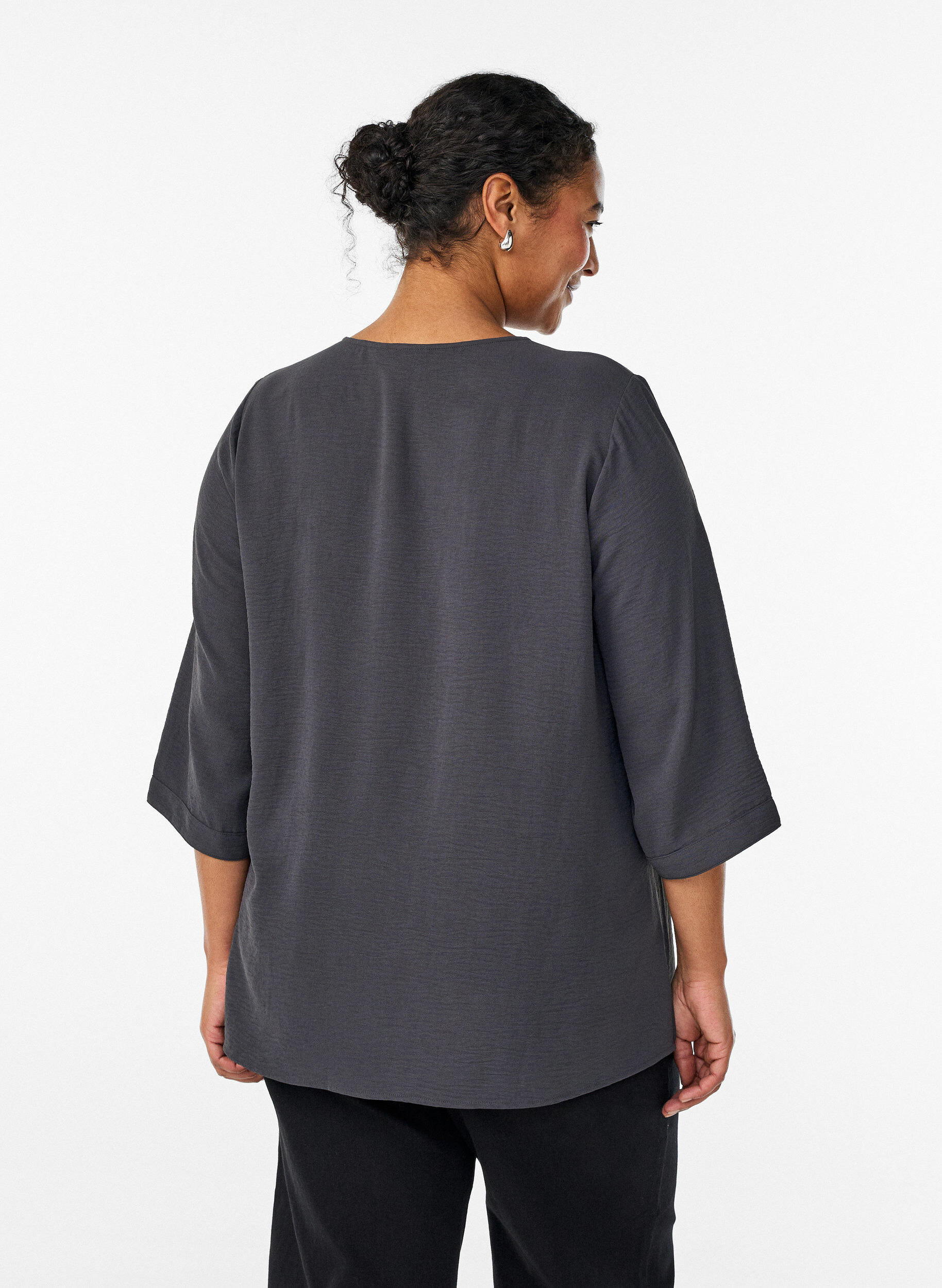 Zizzi Shirt blouse with V-neck and 3/4 sleeves, Dark Grey, Model image number 2