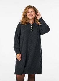Kort strikkekjole med poloskjorte-krage og knapper, Grå Kort strikkekjole med poloskjorte-krage og knapper, Grå, Model