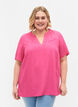 Kortermet bluse i viskose med V-hals, Shocking Pink, Model image number 0