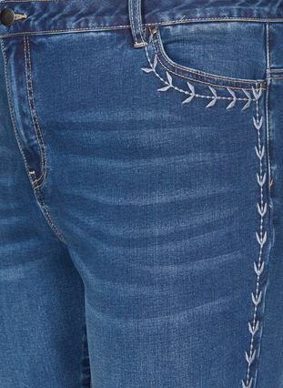 Nille jeans med høyt liv og broderi, Blue denim, Packshot image number 2