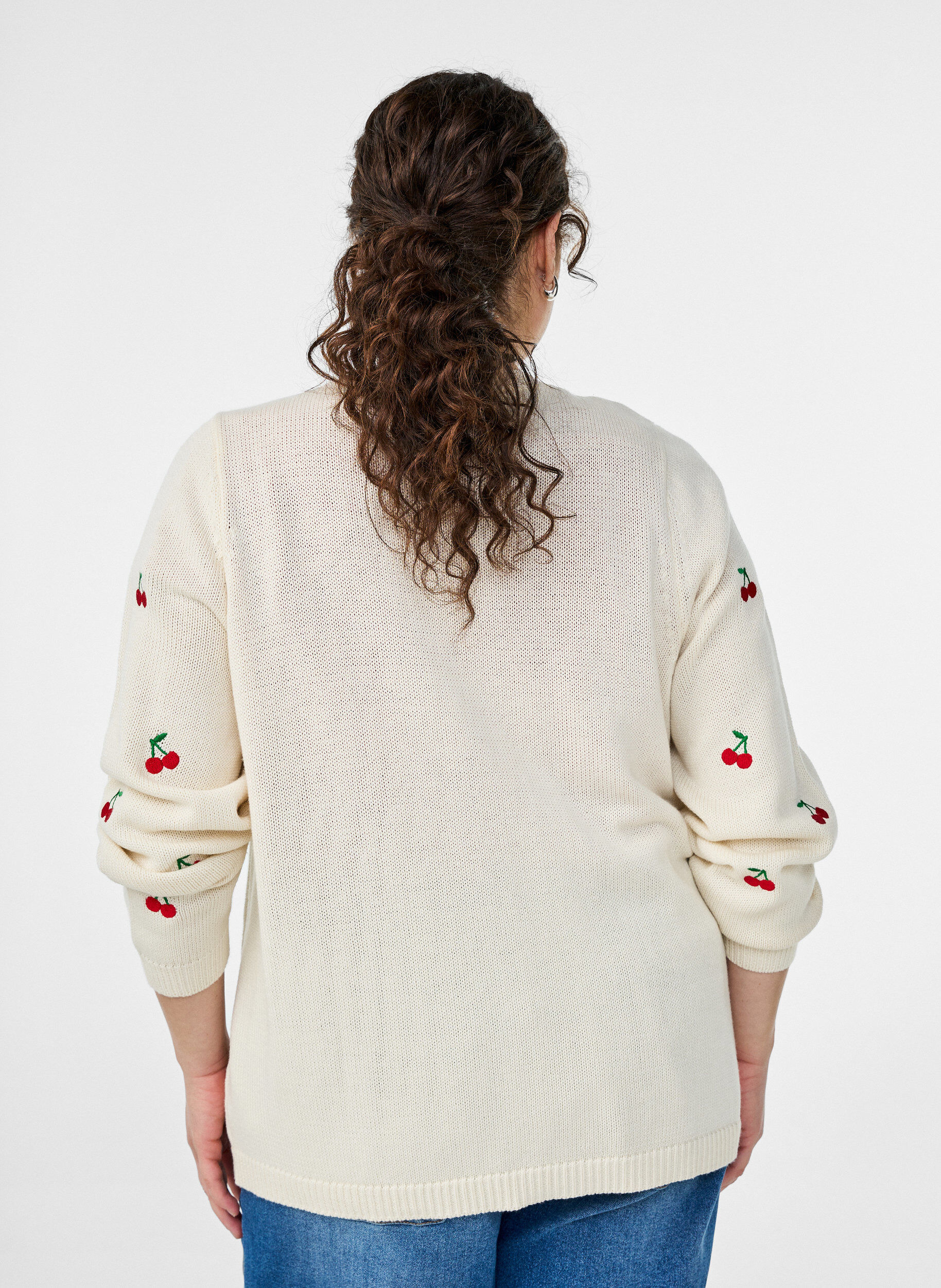 Zizzi Strikket cardigan med kirseb&aelig;rbroderi, Vanilje, Model image number 2