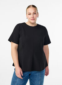 Kortermet bluse med figursydde innsnitt, Svart Kortermet bluse med figursydde innsnitt, Svart, Model