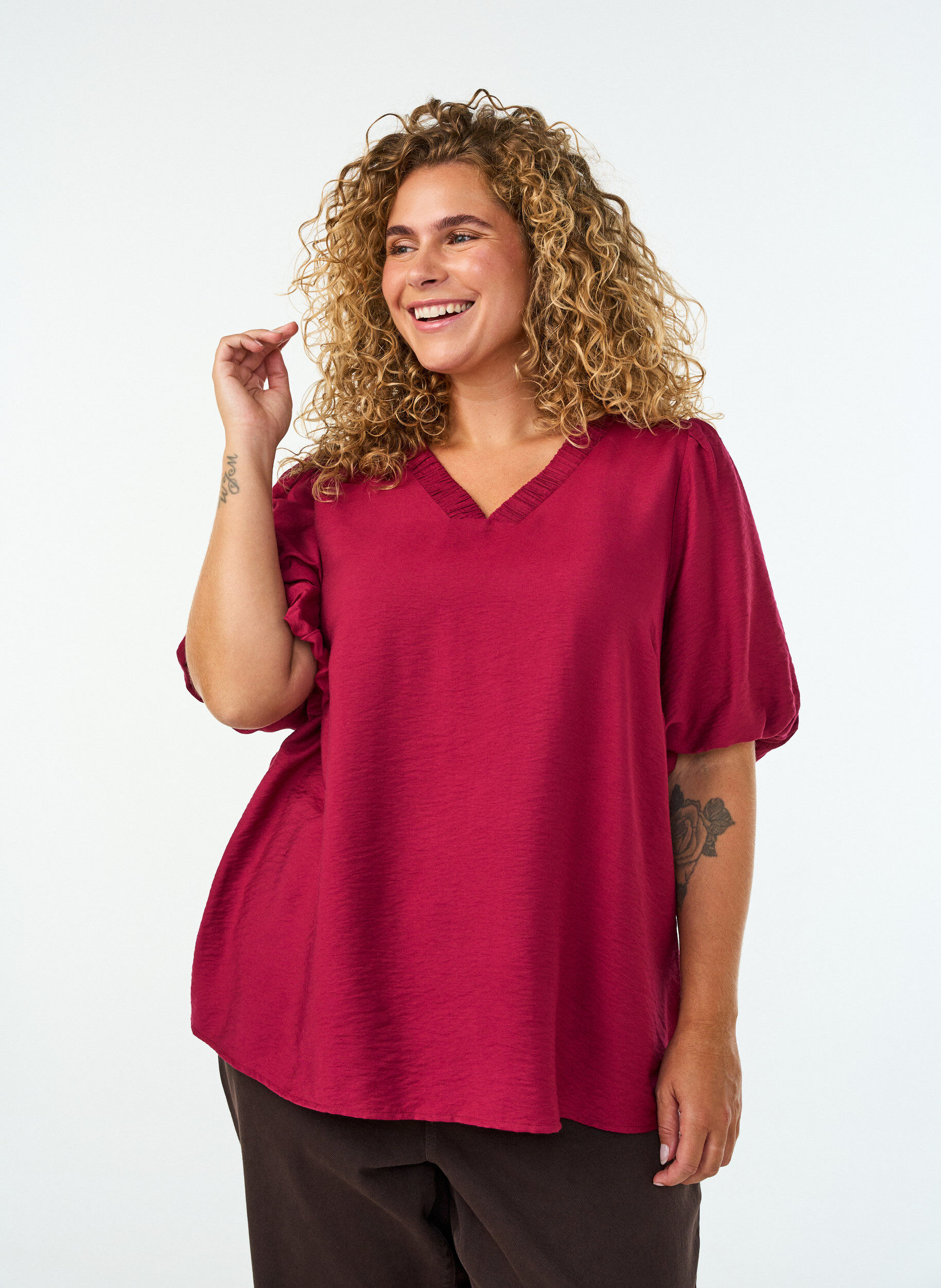 ZizziBluse med ballongermer og V-hals, R&oslash;d, Model image number 0