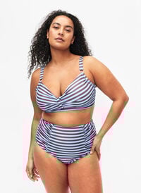 Bikinitruse med høy midje og striper, Blå Bikinitruse med høy midje og striper, Blå, Model