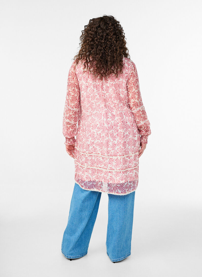 Kort chiffongkjole med heklede detaljer, Rosa, Model image number 1