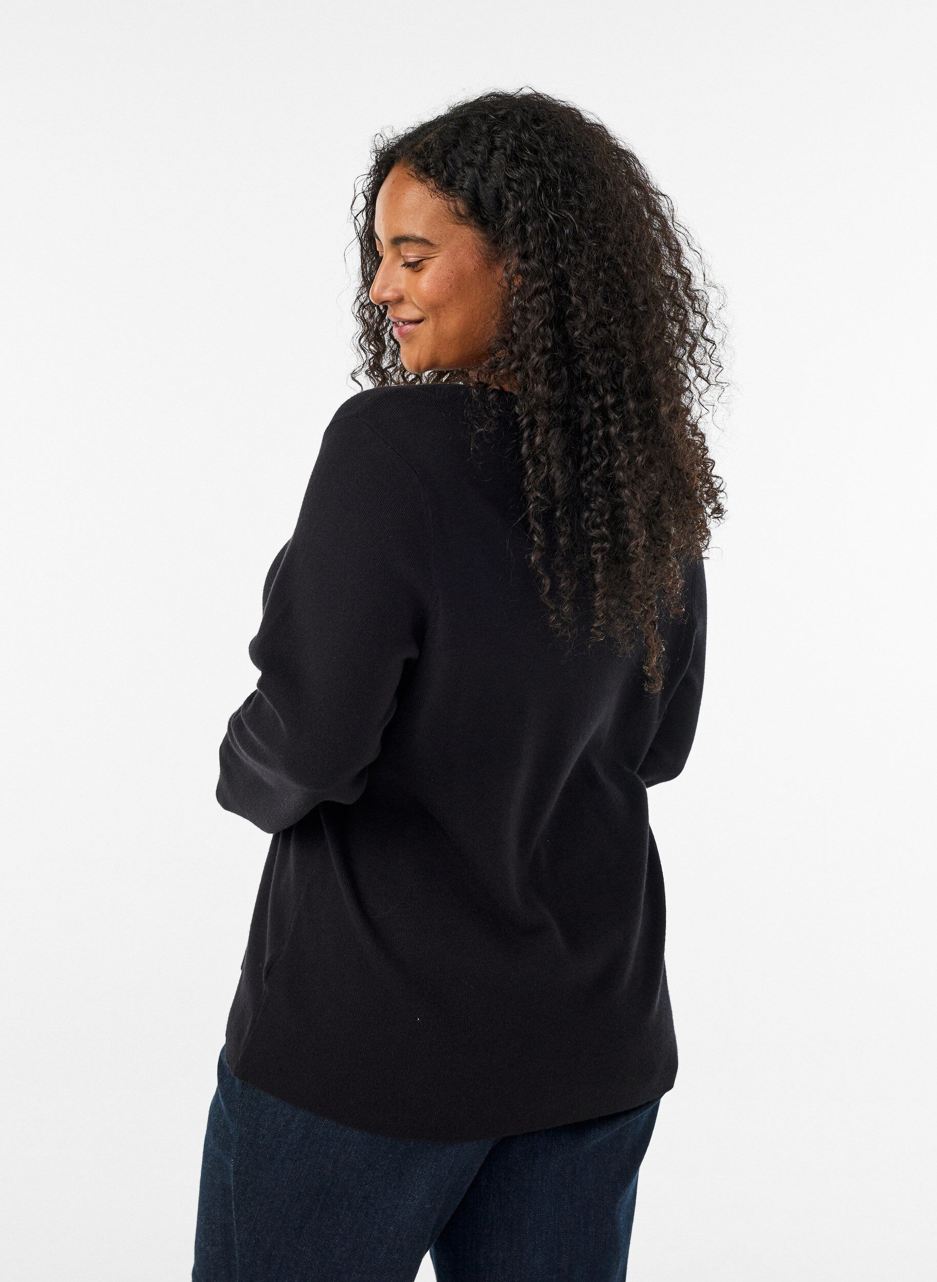 ZizziFinstrikket cardigan med stoffdekte knapper, Svart, Model image number 2