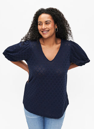 Zizzi Bluse med V-hals og hullmønster, Navy Blazer, Model image number 0