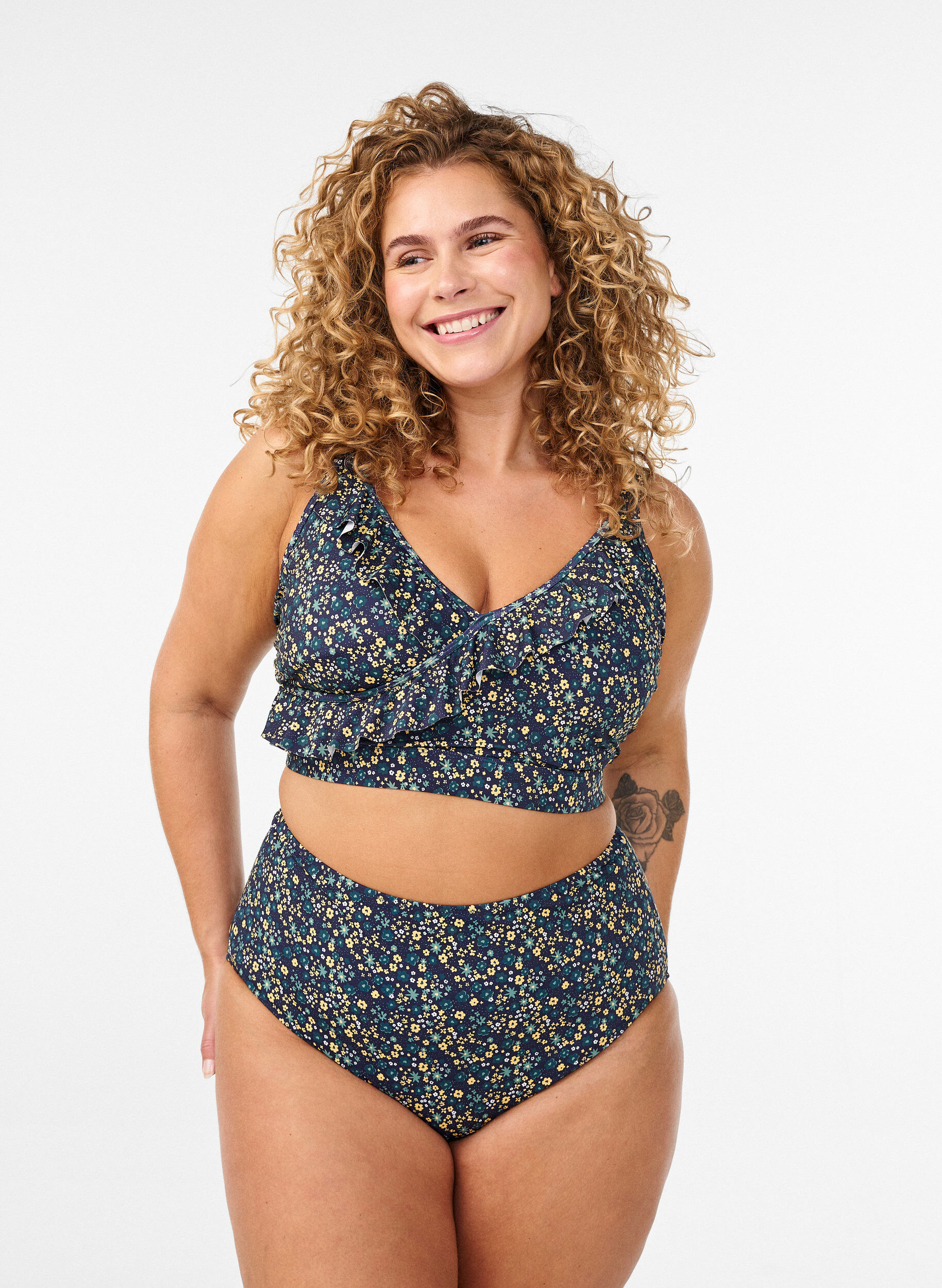 Bikinitruser med trykk og h&oslash;y midje, Gr&oslash;nn, Model