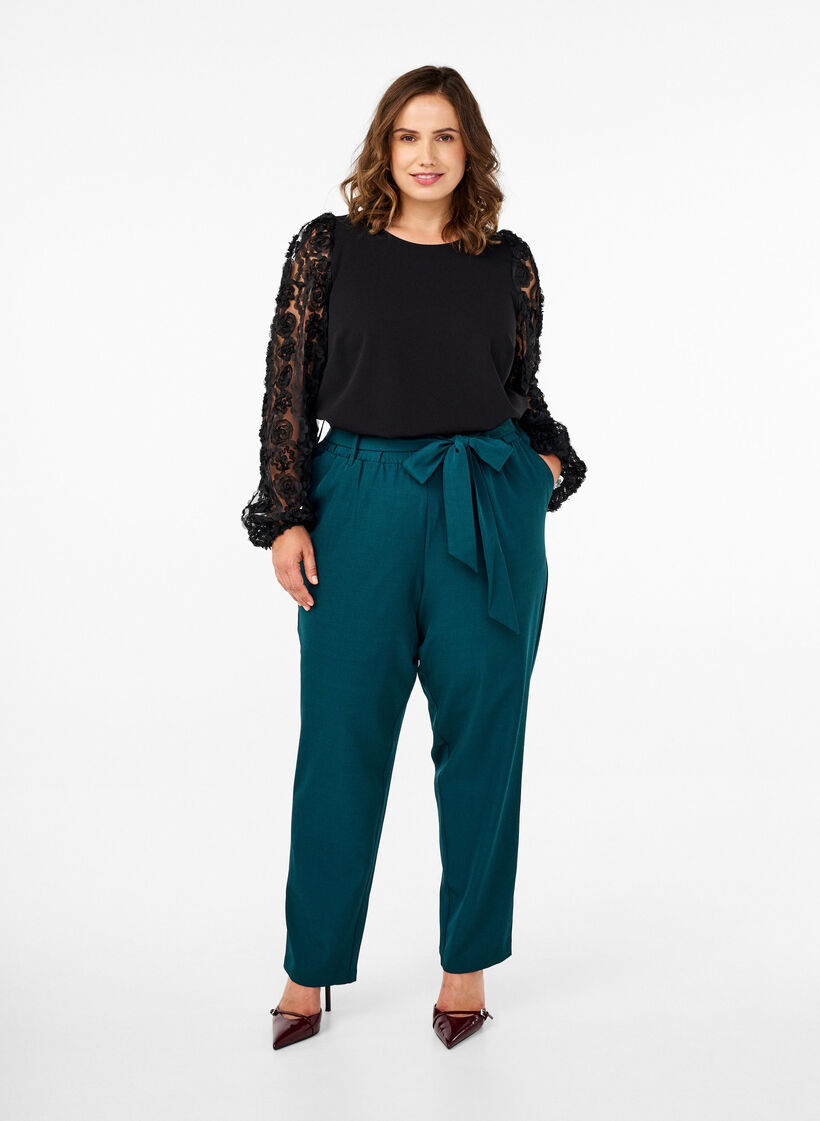 Bluse med 3D-blomster, Black, Model image number 2