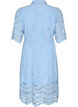 Skjortekjole i broderie anglaise med knytebelte, Bl&aring;, Packshot image number 1