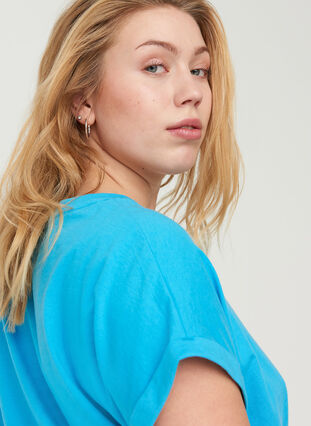 T-skjorte i bomullsmiks, RIVER BLUE Mel., Model image number 2