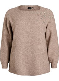 Strikkebluse med rhinesteiner og nagler, Beige