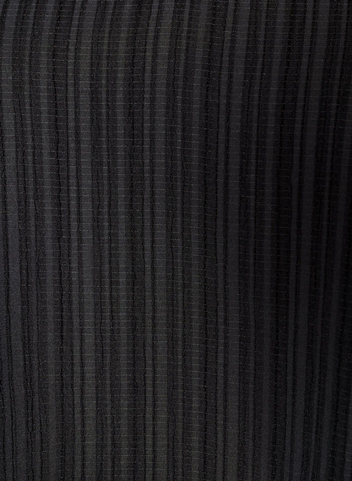 Bluse med tekstur, V-hals og rysjer, Svart, Packshot image number 2