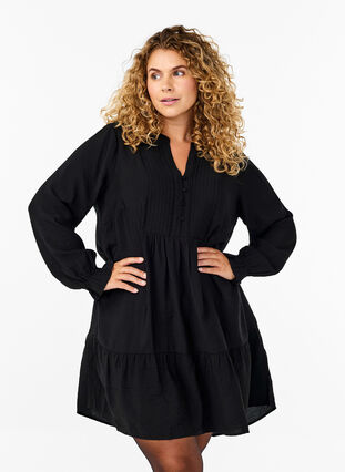 Zizzi Kort kjole med sømmer og knapper, Black, Model image number 0