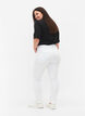 Slim fit Emily jeans med normal h&oslash;yde i livet, Hvit, Model image number 1