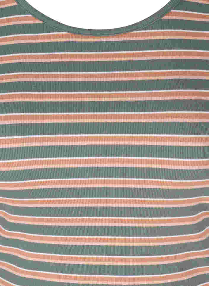 Stripete T-skjorte i bomull med ribbet struktur, Balsam Green Stripe, Packshot image number 2