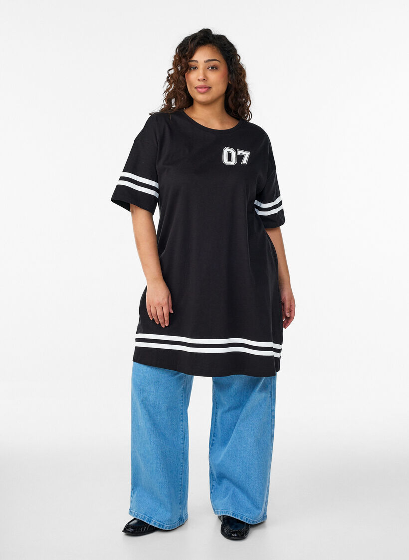 Kort T-skjortekjole med sporty detaljer, Svart, Model image number 1