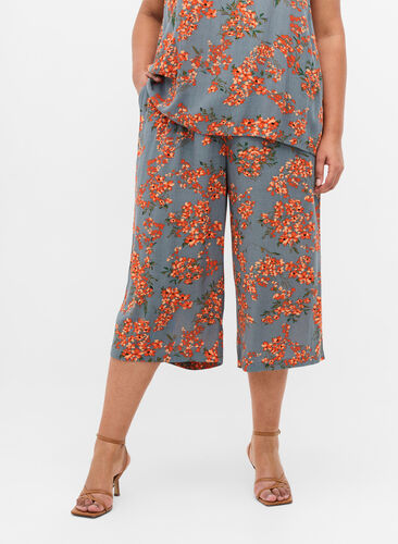 Løse culottebukser i viskose, Balsam Green Flower, Model image number 2