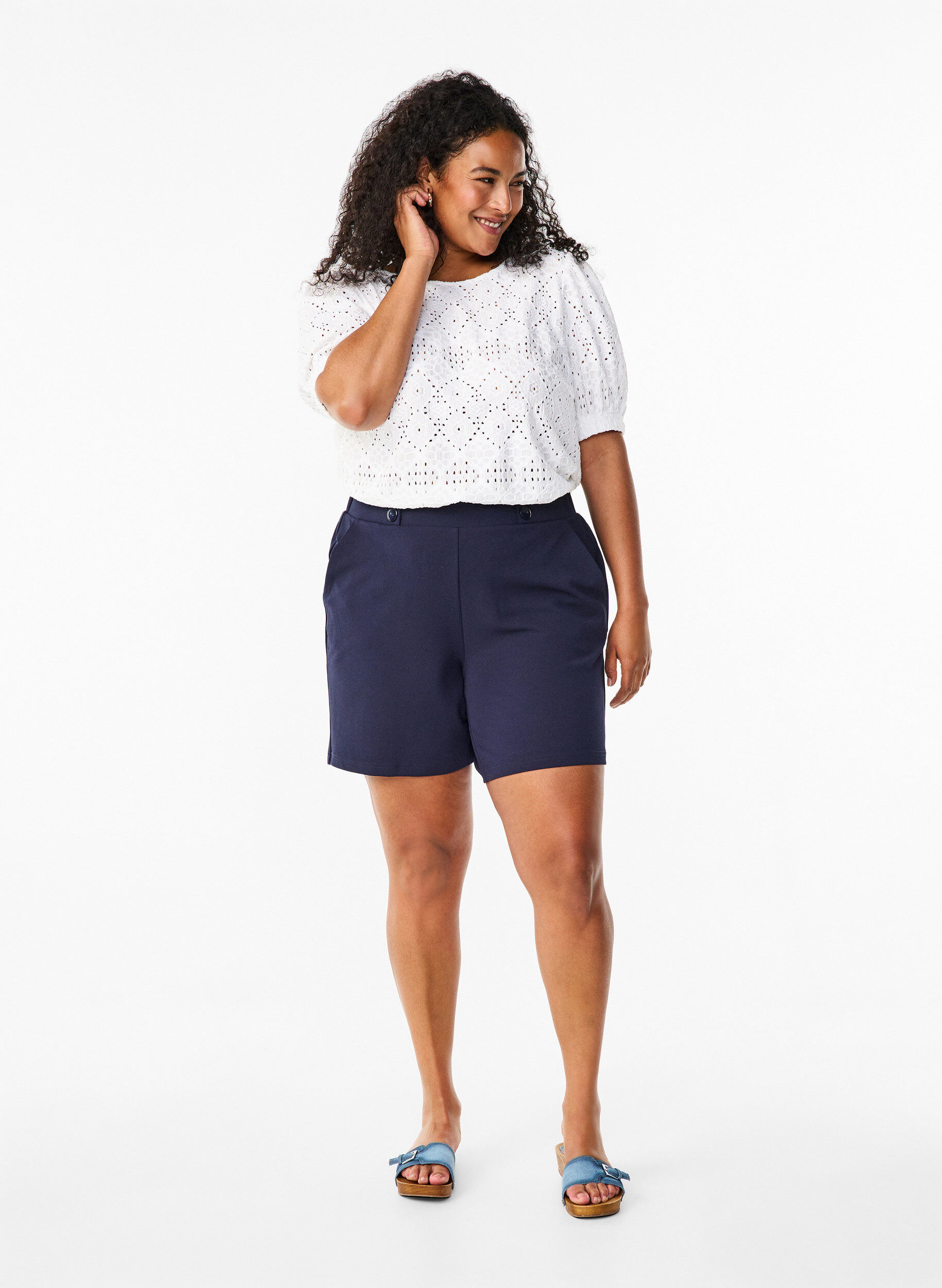 Zizzi Kortermet bluse med blondem&oslash;nster, Bright White, Model image number 2