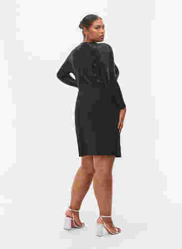 Tettsittende kjole med glitterstruktur, Black, Model image number 1