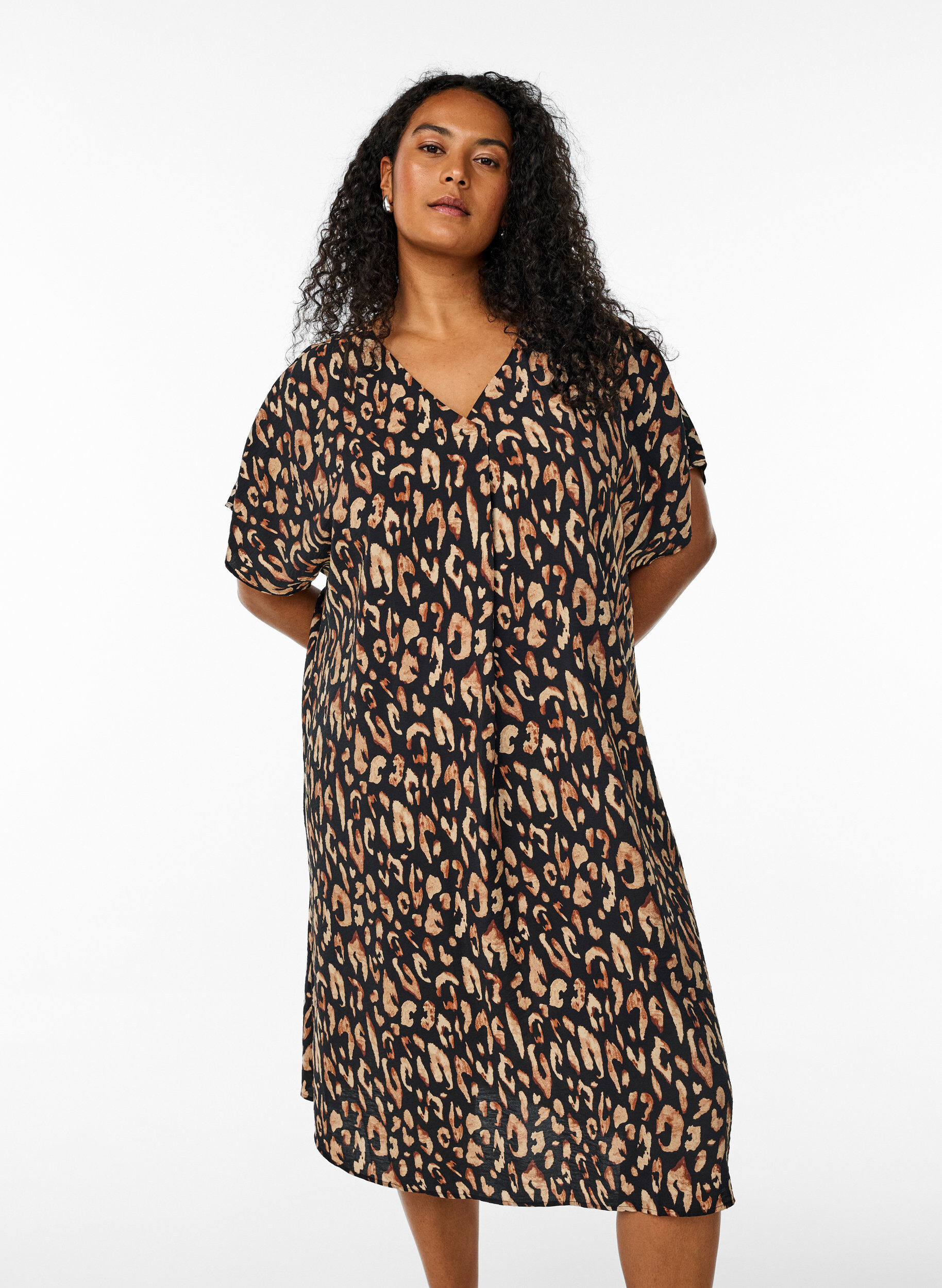 Zizzi Kjole med V-hals i viskose, Svart, Model image number 0