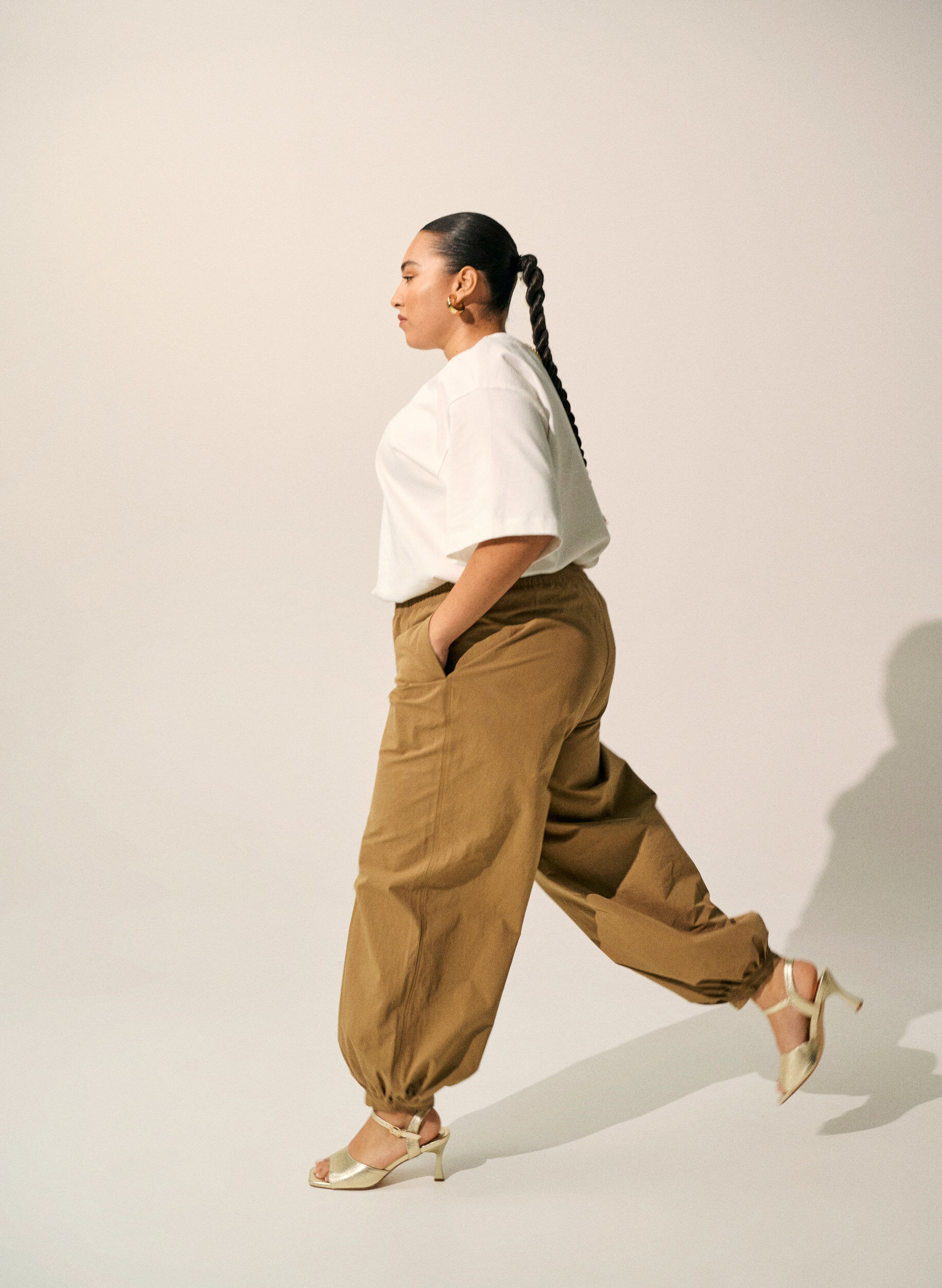 Zizzi Pumps med &aring;pen t&aring; og firkantet t&aring;, Gull, Image image number 0