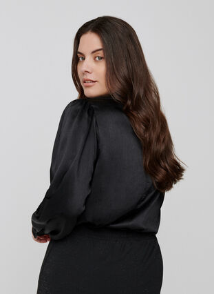 Skinnende bluse med lange puffermer, Black, Model image number 1