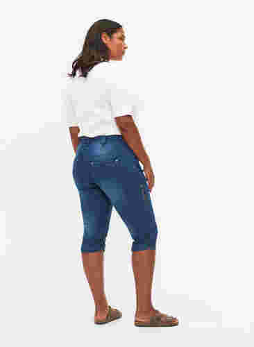 Slim fit caprijeans med lommer, Dark blue denim, Model image number 2