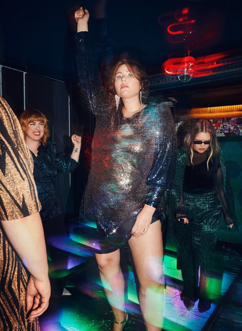 Paljettkjole med ballongermer, Evening Blue Cobber, Image image number 1