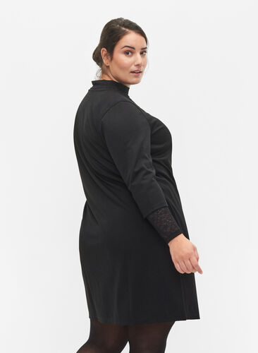 Ensfarget kjole med V-hals og 3/4-ermer, Black, Model image number 1