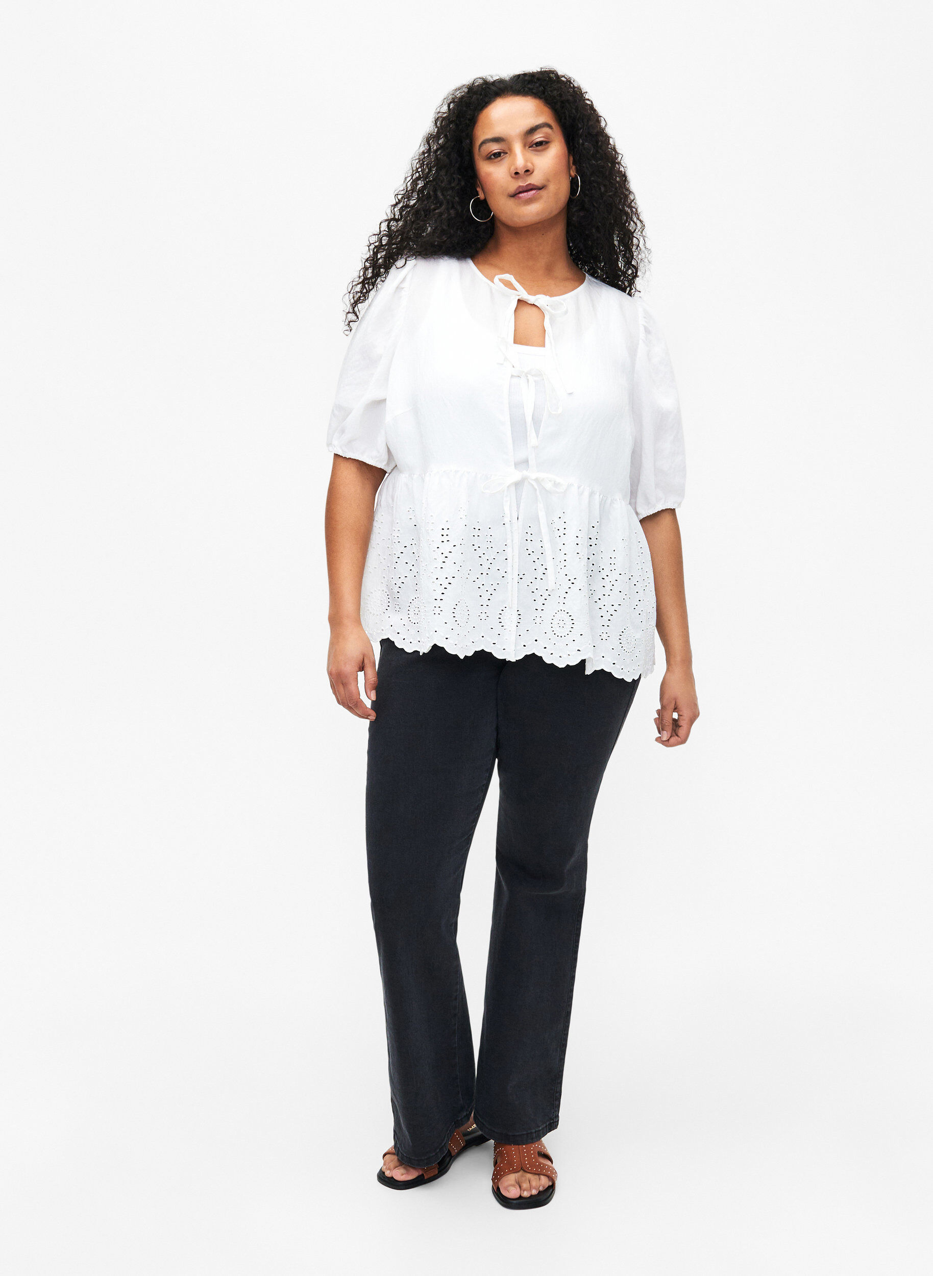 Zizzi Bluse i viskose med engelsk broderi, Bright White, Model image number 3
