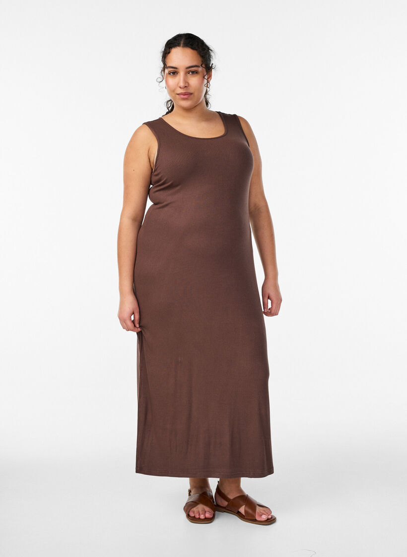 Ermel&oslash;s ribbestrikket kjole i viskose, Brun, Model image number 0