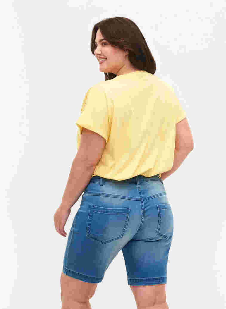 Slim fit Emily shorts med normal midje, Light blue denim, Model image number 1