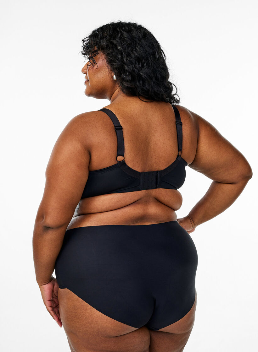 Formpresset BH i mikrofiber med satengdetalj, Svart, Model image number 2