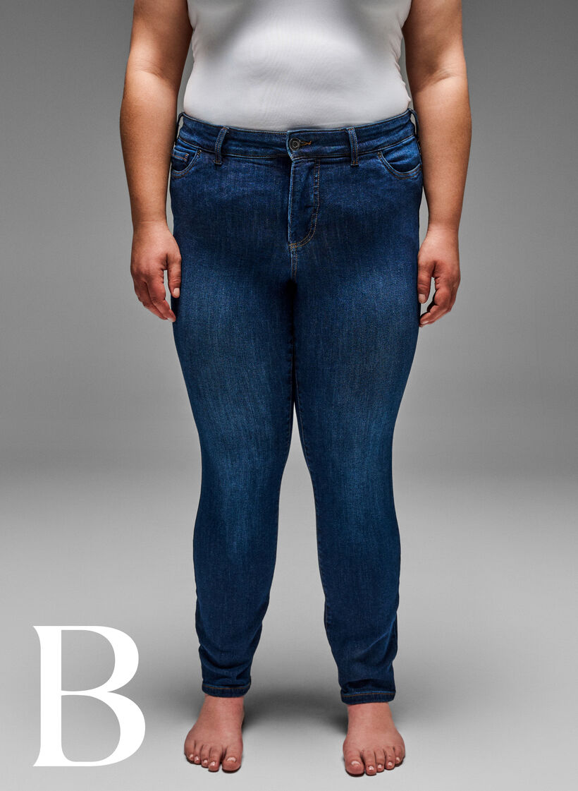 Slim fit jeans med vanlig midje, Dark Blue, Model image number 4