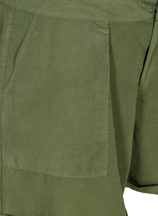 Løse shorts i lyocell med lommer, Kaki Green, Packshot image number 2