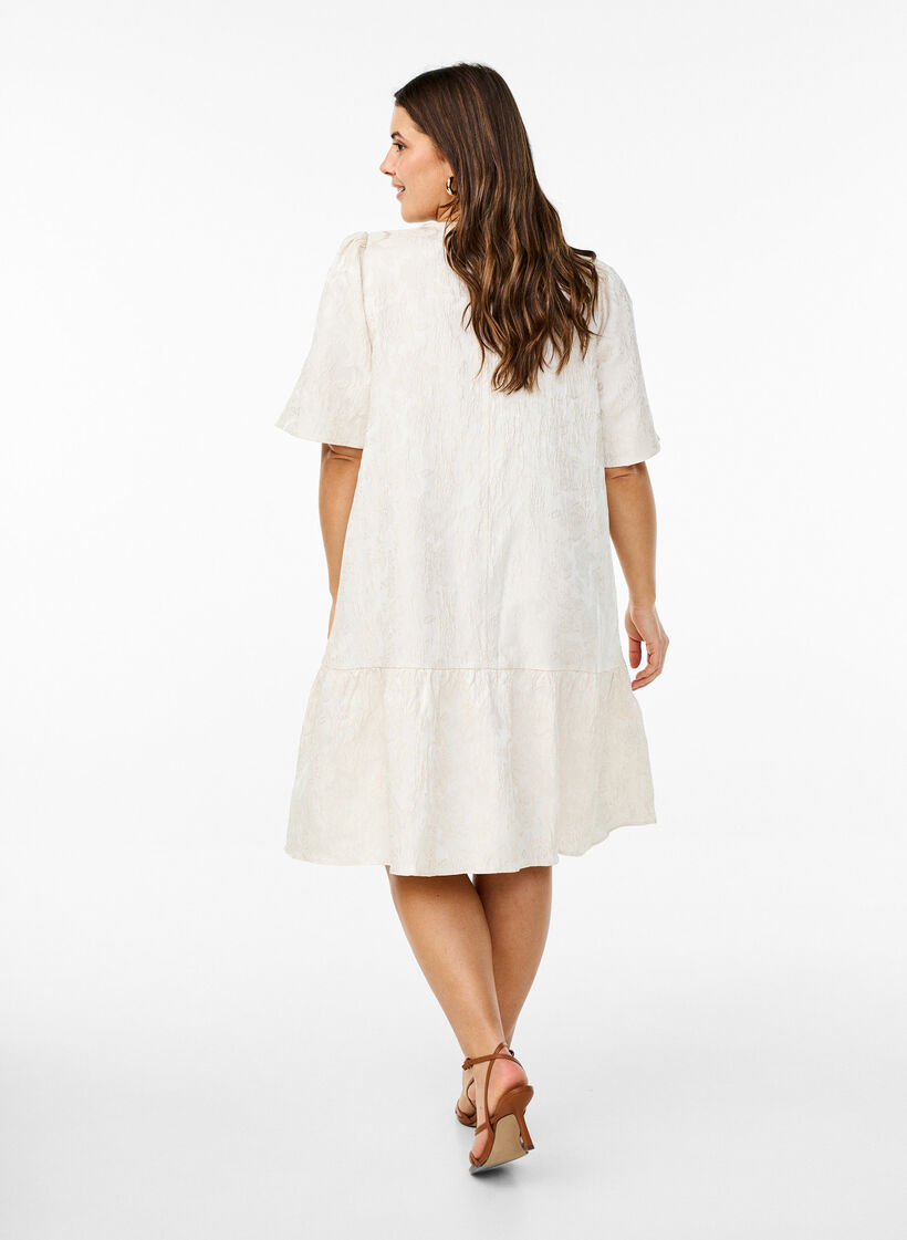 Knelang jacquard kjole med korte ermer, Whisper White, Model