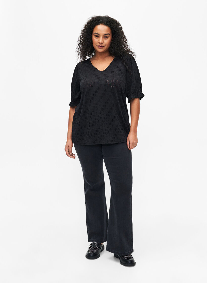Bluse med V-hals og hullm&oslash;nster, Black, Model image number 2