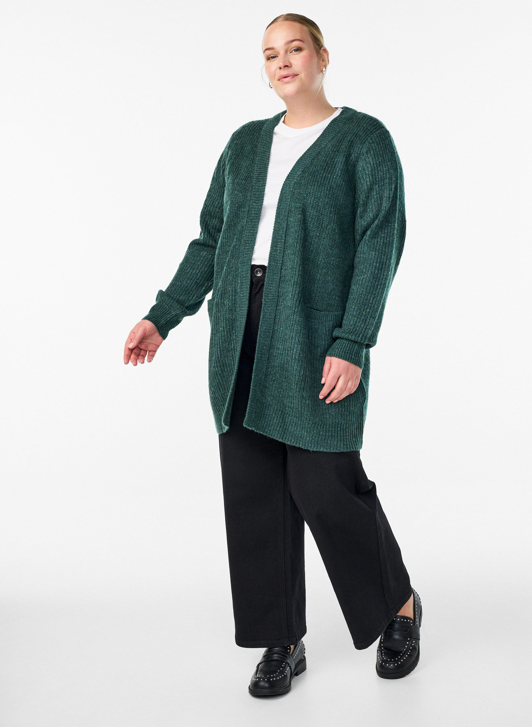 Zizzi FLASH - Lang ribbestrikket cardigan med lommer, Gr&oslash;nn, Model image number 1