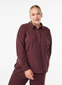 Langermet skjortebluse i cordfløyel, Mørk Bordeaux Langermet skjortebluse i cordfløyel, Mørk Bordeaux, Model