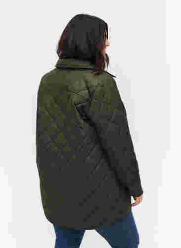 Kort quiltet jakke med krage, Forest Night, Model image number 1