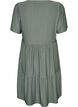 Kort kjole med blondem&oslash;nster og lagdelt skj&oslash;rt, Gr&oslash;nn, Packshot image number 1