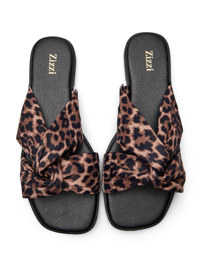 Wide fit - Slip-in med kryssede satengstropper, Leopard AOP, Packshot