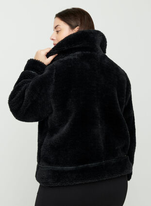 Kort jakke i fuskepels, Black, Model image number 1