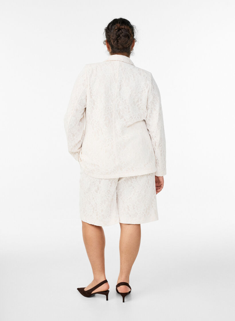 Bermudashorts med h&oslash;y midje og blonder, Vanilje, Model image number 1